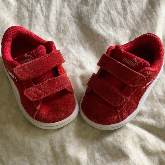 red puma velcro